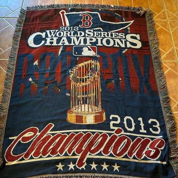 The Northwest Co. 2013 World Series Champions MLB Boston Red Sox Fringe Blanket - Picture 1 of 6